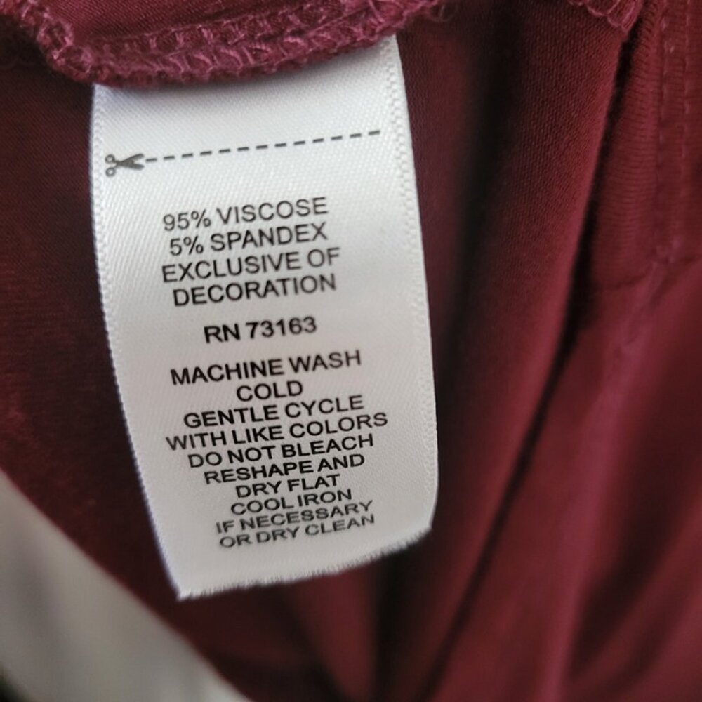 Cupio T-shirt Burgundy V-neck hi-low 1X Plus business casual stretch relaxed - Picture 8 of 10